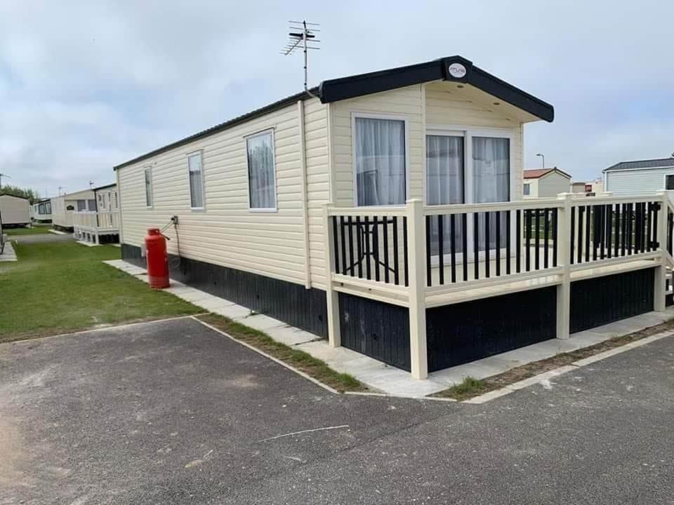6 Berth Deluxe Caravan Palm Grove 42 Chapel Saint Leonards Exterior foto